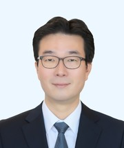 김용춘 전경련 팀장/법학박사